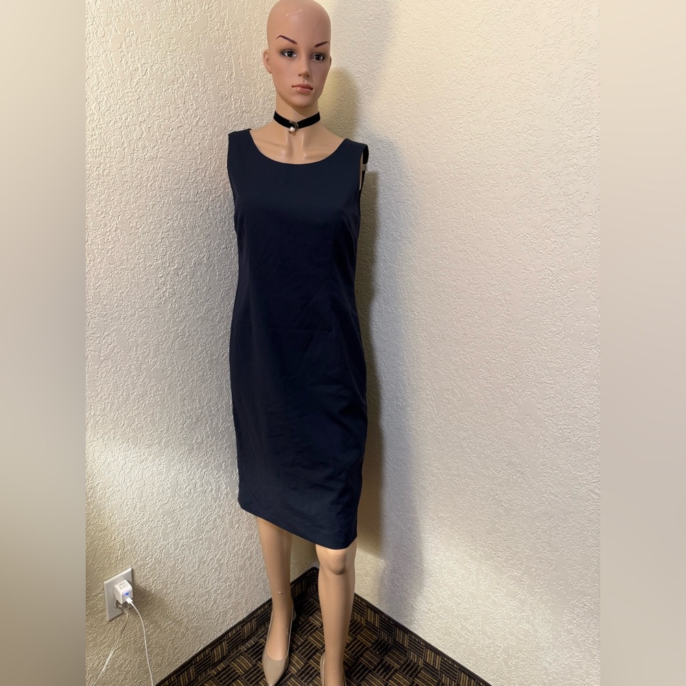 Elegant Navy Blue Sleeveless Dress